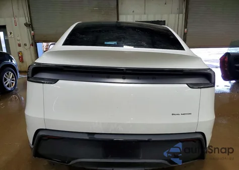 2026 Tesla Model Y из США, поврежденный, VIN 7SAYGDEE4TA486277